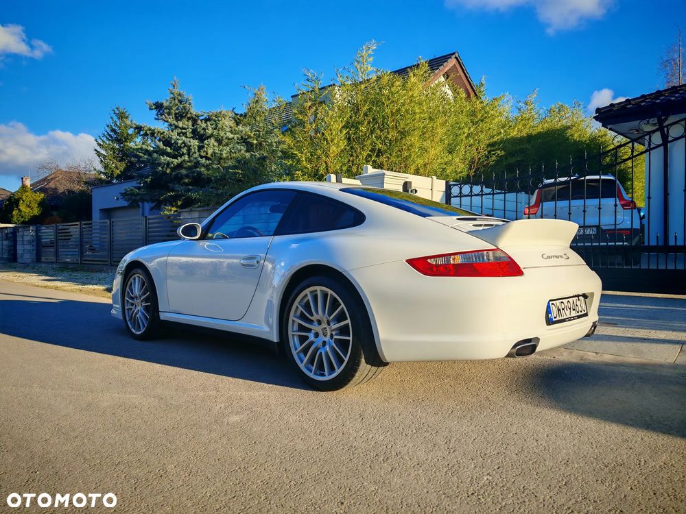 Porsche 911 Carrera 4 Tiptronic S - 3