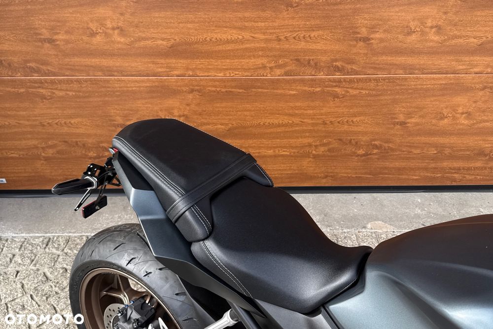 Honda CB - 10