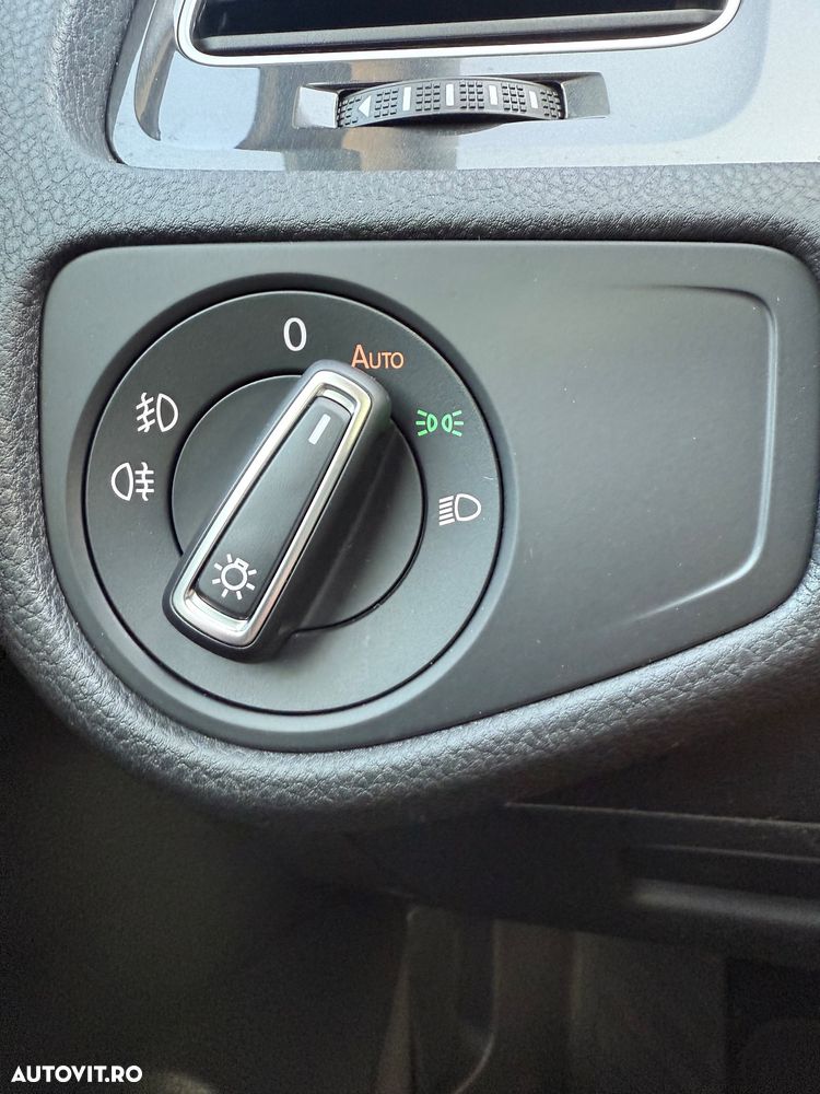 Volkswagen Golf Variant 2.0 TDI (BlueMotion Technology) DSG Comfortline - 14