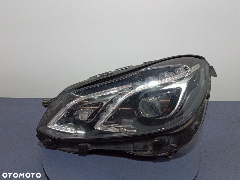 E KLASA W212 LIFT REFLEKTOR LEWY LED A2128205539 - 1