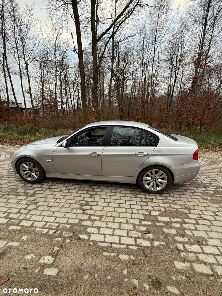 BMW Seria 3 320i - 14