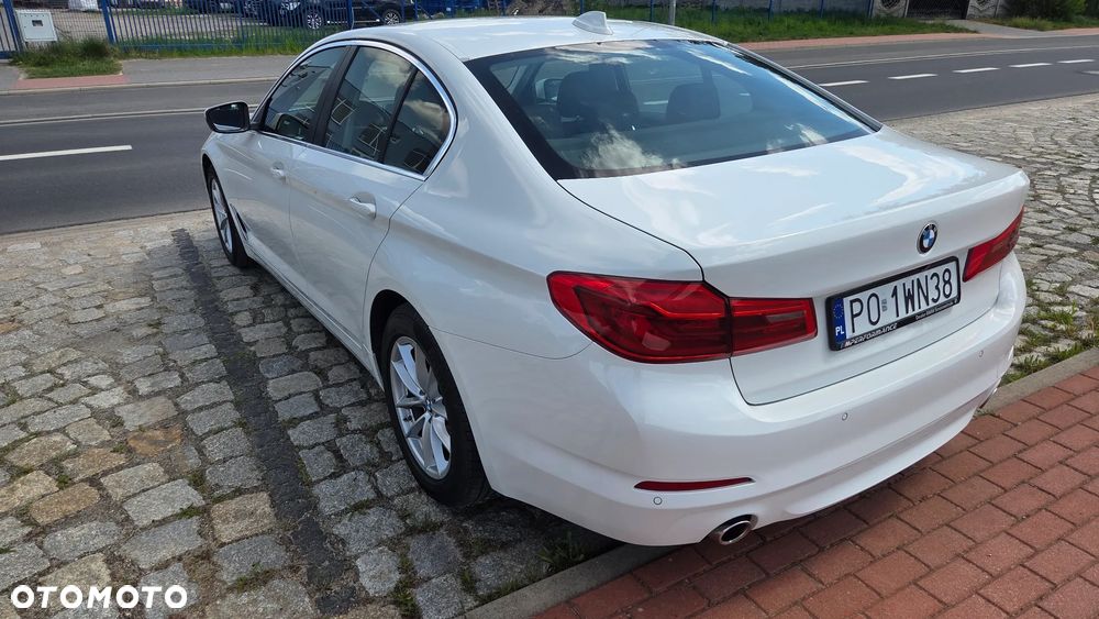 BMW Seria 5 518d - 8