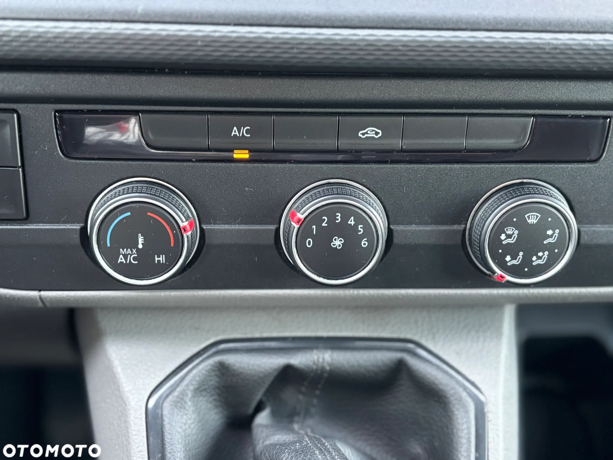 Volkswagen Transporter - 18