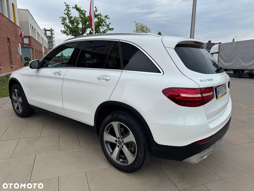 Mercedes-Benz GLC 300 4-Matic - 3
