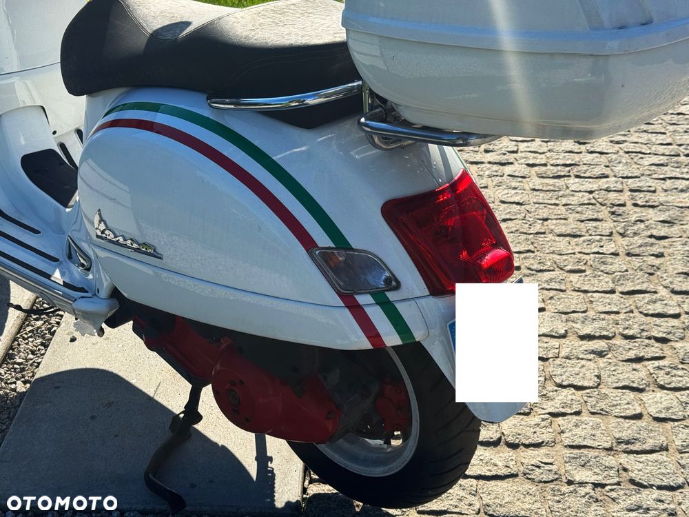 Vespa GTS - 30