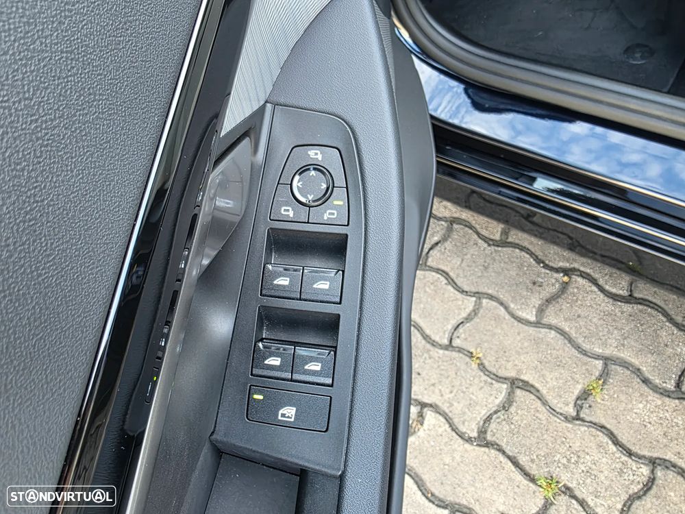 BMW 530 e Pack Desportivo M Pro - 16