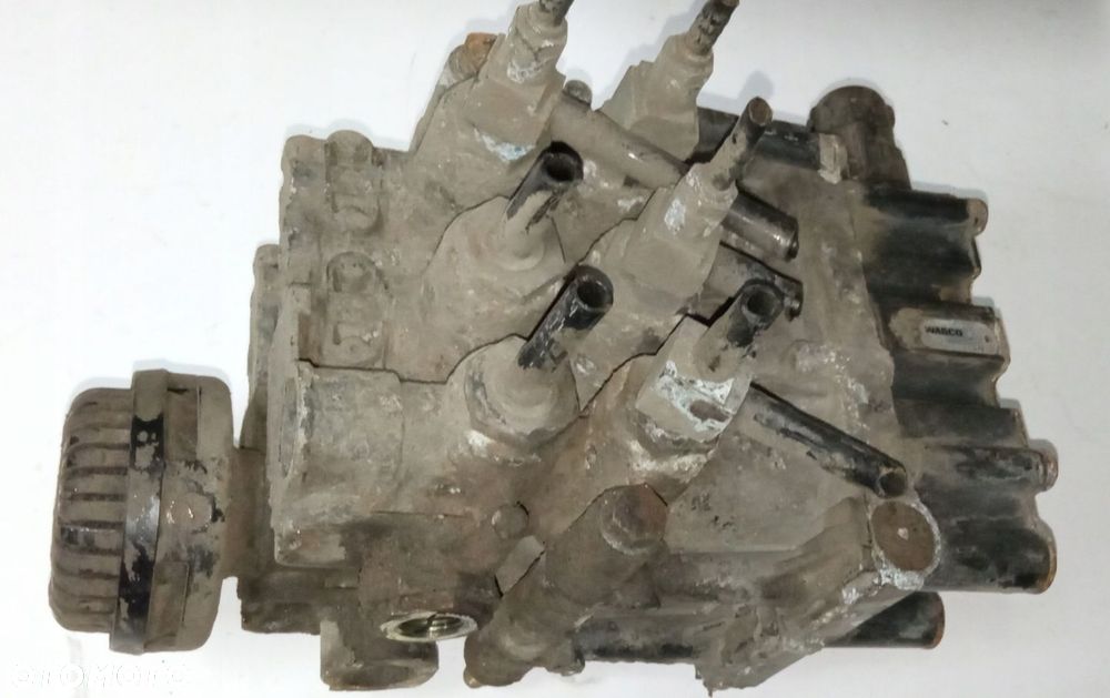 Zawór ECAS DAF XF MAN TGA Mercedes-Benz Actros - 1