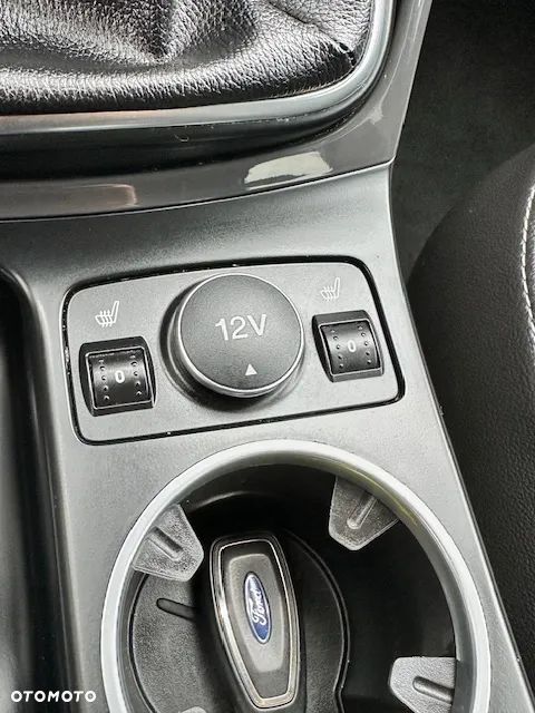 Ford Kuga 2.0 TDCi 2x4 Titanium - 15