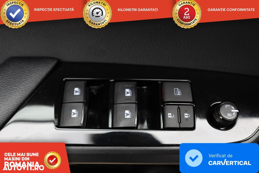 Toyota Prius 1.8 HSD Exclusive Plus - 8