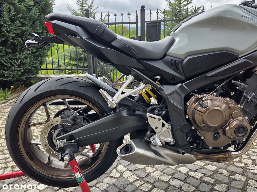 Honda CB - 11