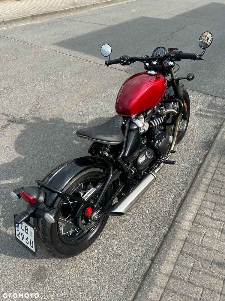 Triumph Bonneville Bobber - 31