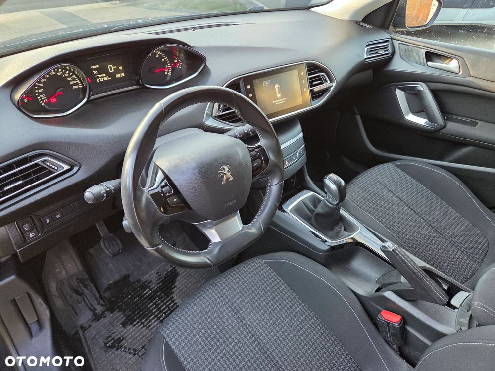 Peugeot 308 PureTech 110 Stop & Start Style - 9