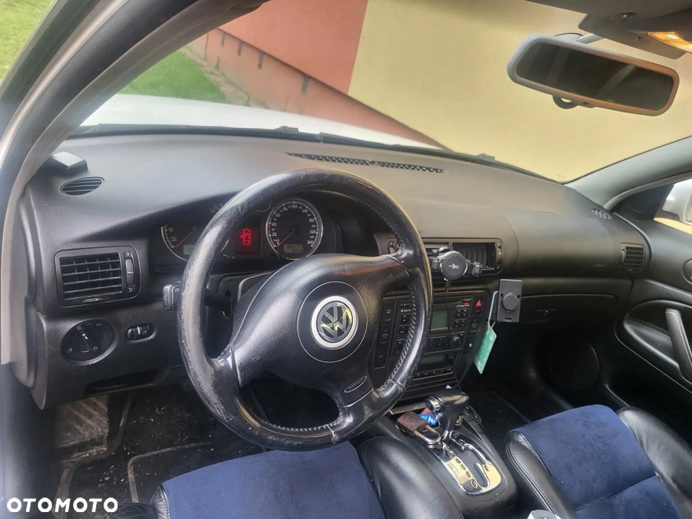 Volkswagen Passat - 6