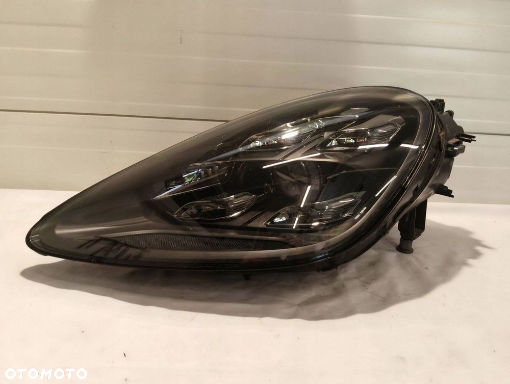 porsche cayenne (9y0 9y3) full led przód strona lewa 9y0941035f - 1