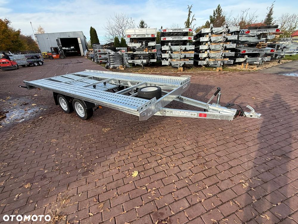 Niewiadów Laweta Niewiadów Mars NM 4,5x2,1m płaska DMC 2700kg 2 osie koła 195R13C spawana rama mocna