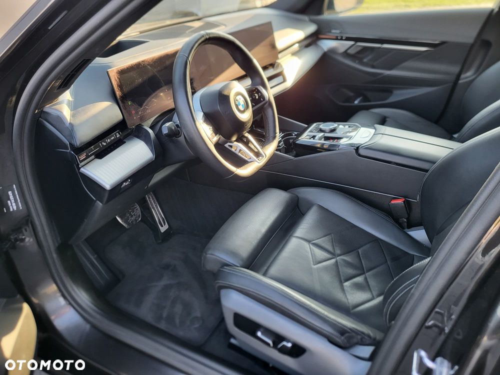 BMW Seria 5 520d xDrive - 5