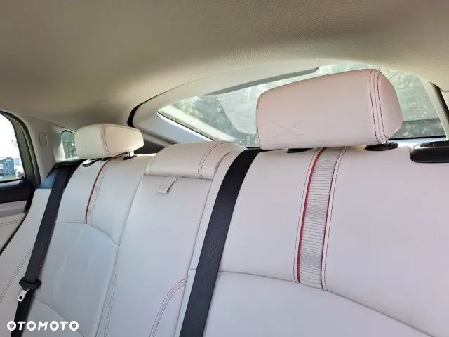 BMW X4 xDrive20d xLine - 10