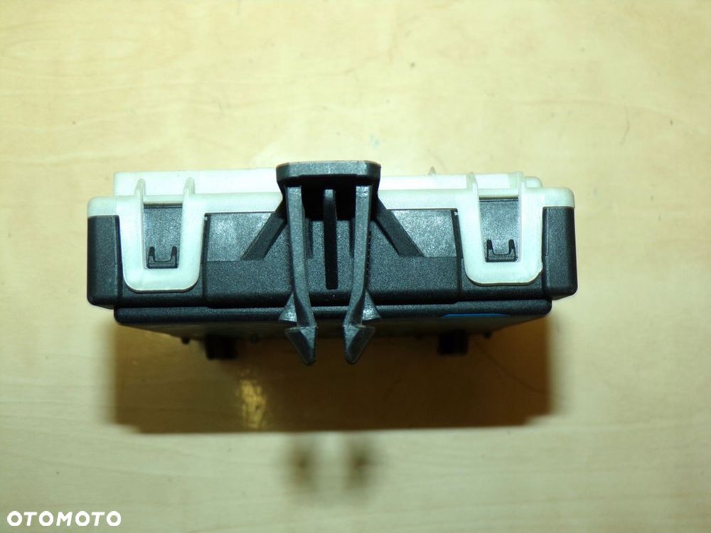SPRINTER 907 17- MODUŁ SENSOR STEROWNIK DRZWI PRZÓD NOWY A1679002108 - 3