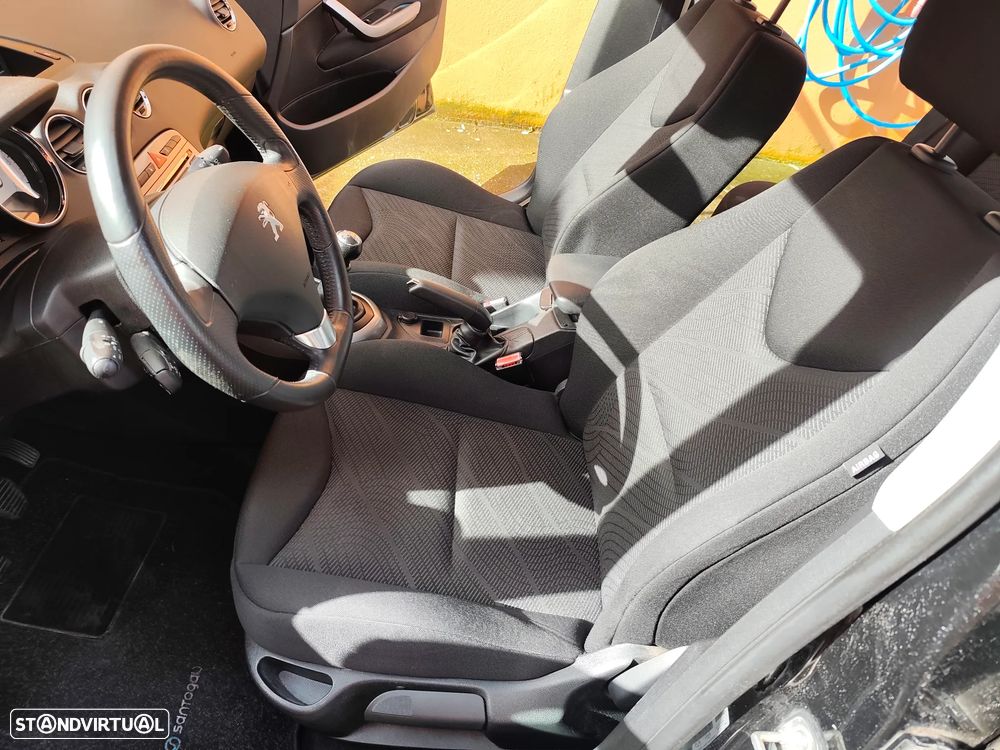 Peugeot 308 SW - 7