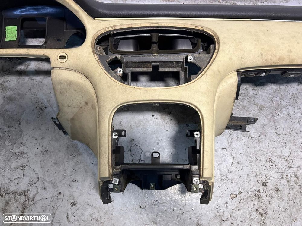 Tablier PEUGEOT 607 - 3