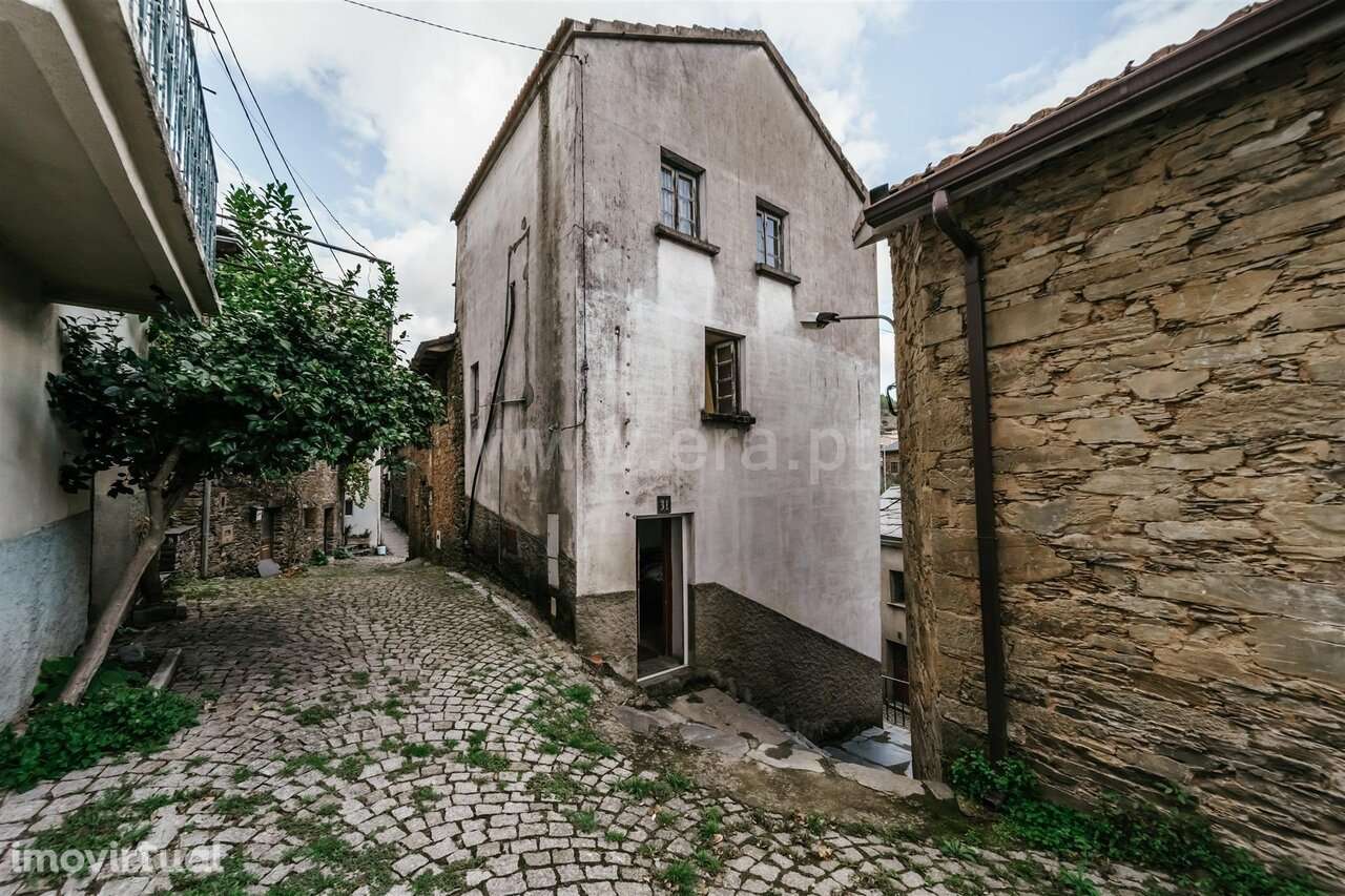 Moradia Geminada T3 / Covilhã, Sobral de São Miguel - Grande imagem: 2/16