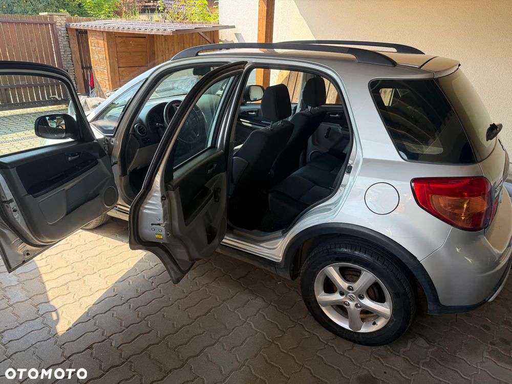 Suzuki SX4 1.5 - 8