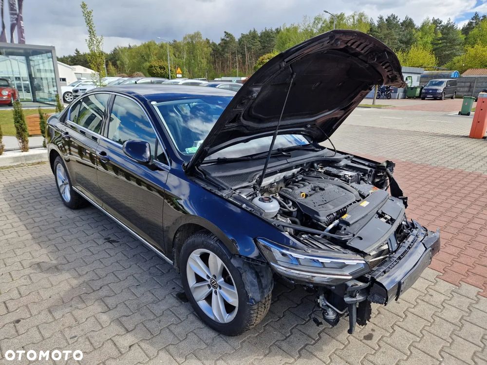 Volkswagen Passat 1.5 TSI EVO Elegance DSG - 2