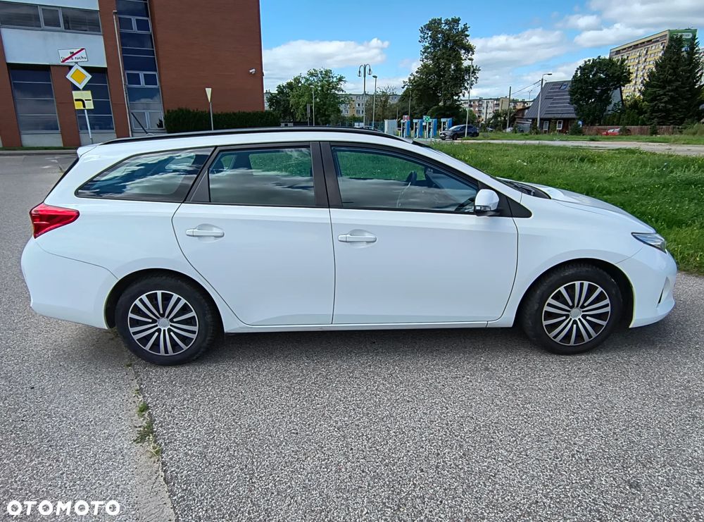 Toyota Auris 1.33 VVT-i Active - 10