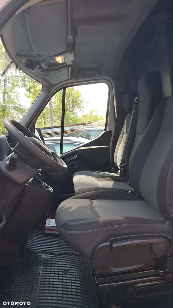 Nissan NV 400 - 14