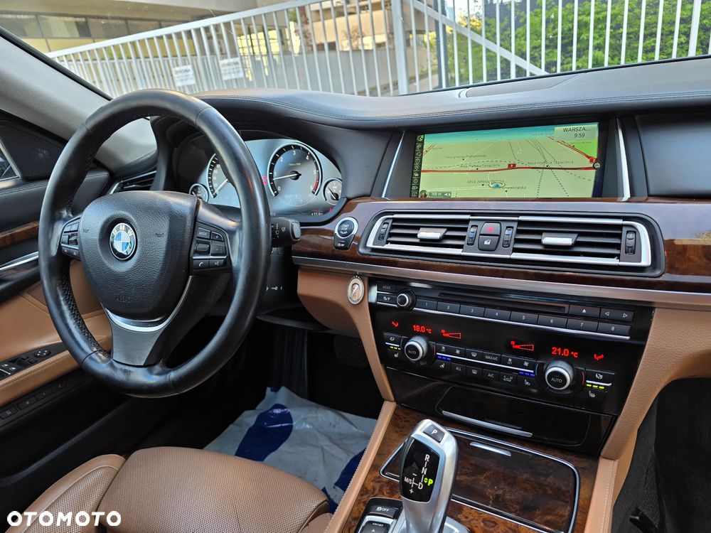 BMW Seria 7 730d xDrive - 10