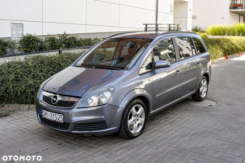 Opel Zafira - 1