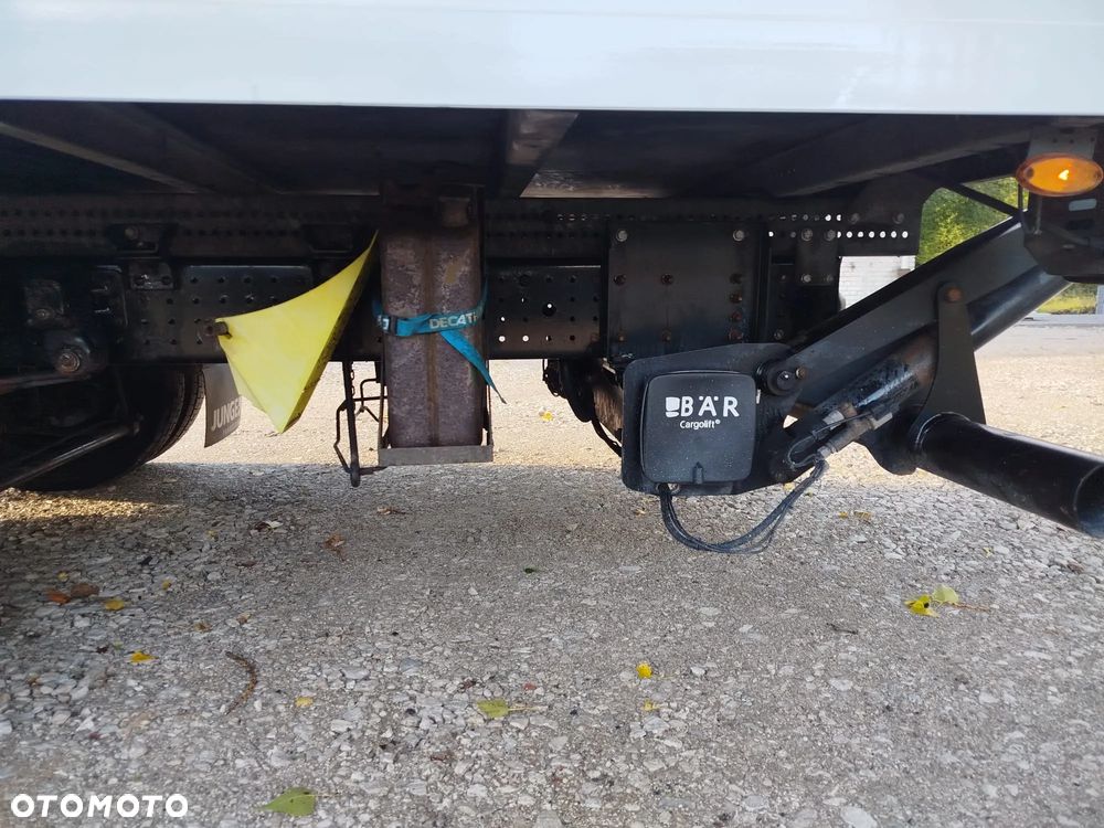 Mitsubishi FUSO CANTER 7C18 - 19