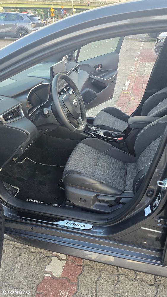 Toyota Corolla - 13