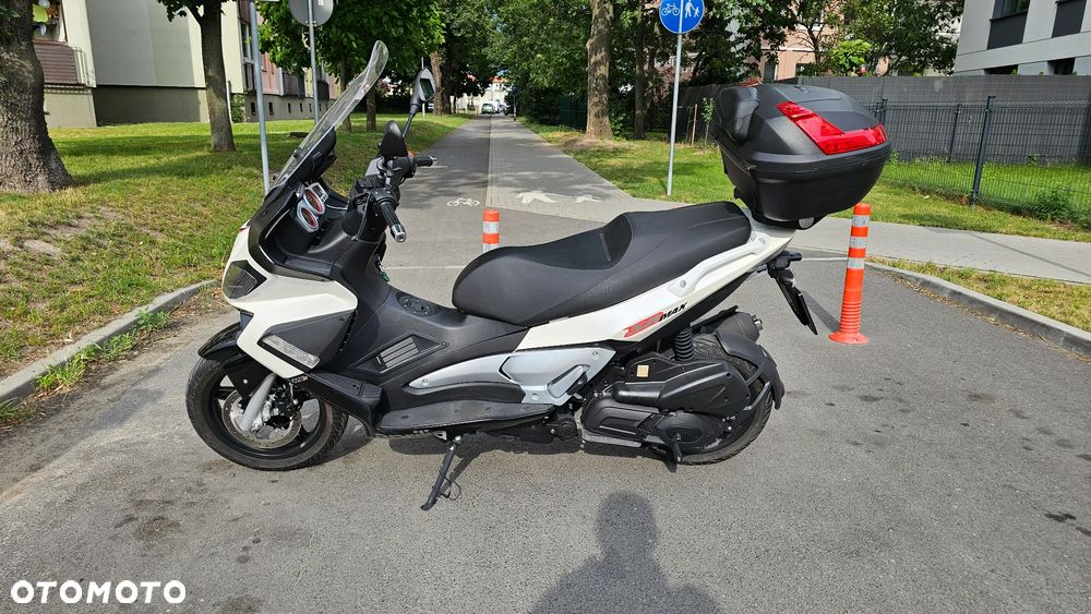 Aprilia SR - 3