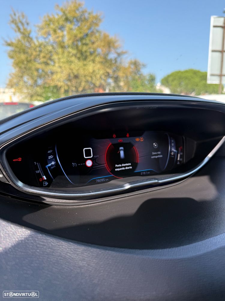 Peugeot 3008 PureTech 130 Stop & Start GPF Allure - 17