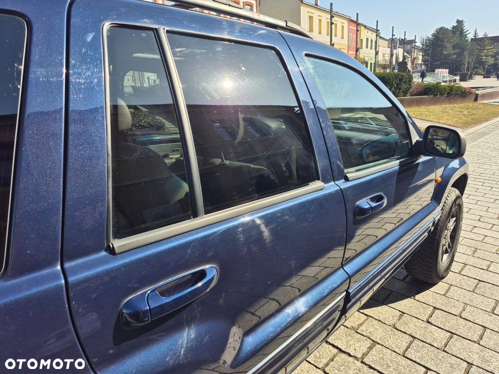 Jeep Grand Cherokee - 21