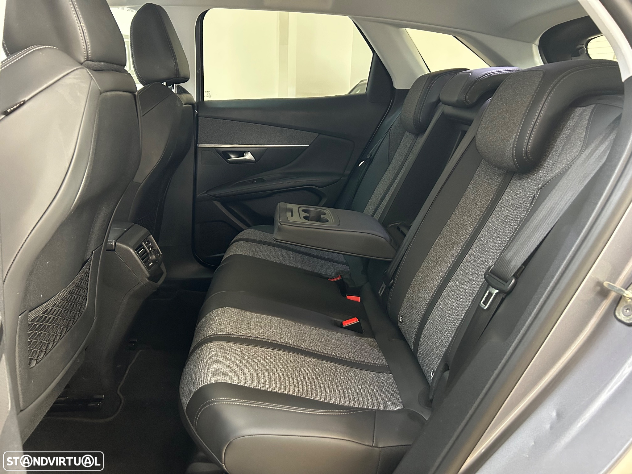 Peugeot 3008 1.2 PureTech Allure EAT6 - 20