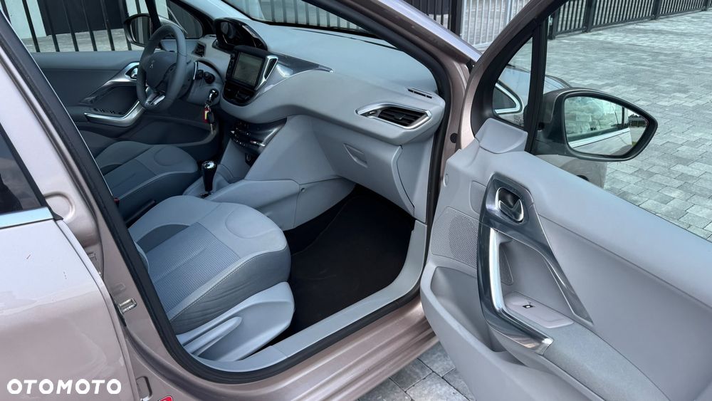 Peugeot 208 - 34
