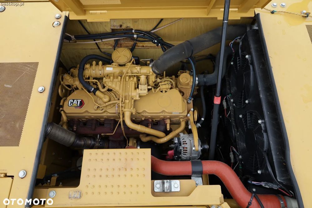 Caterpillar CAT 326 - 32