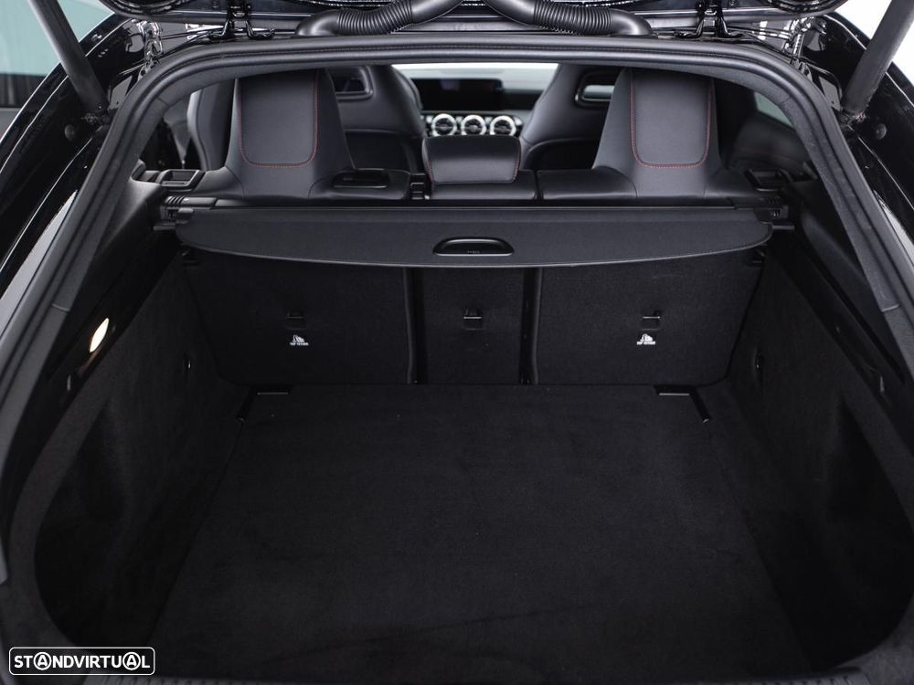 Mercedes-Benz CLA 180 d Shooting Brake AMG Line Aut. - 13