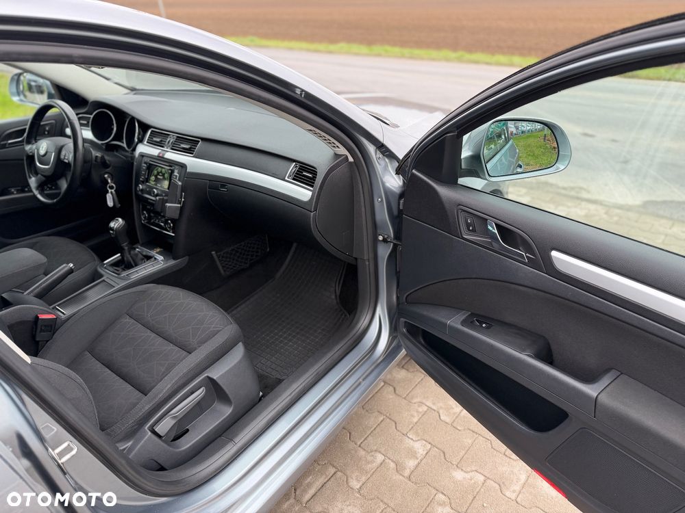 Skoda Superb 2.0 TDI 4x4 Elegance - 25