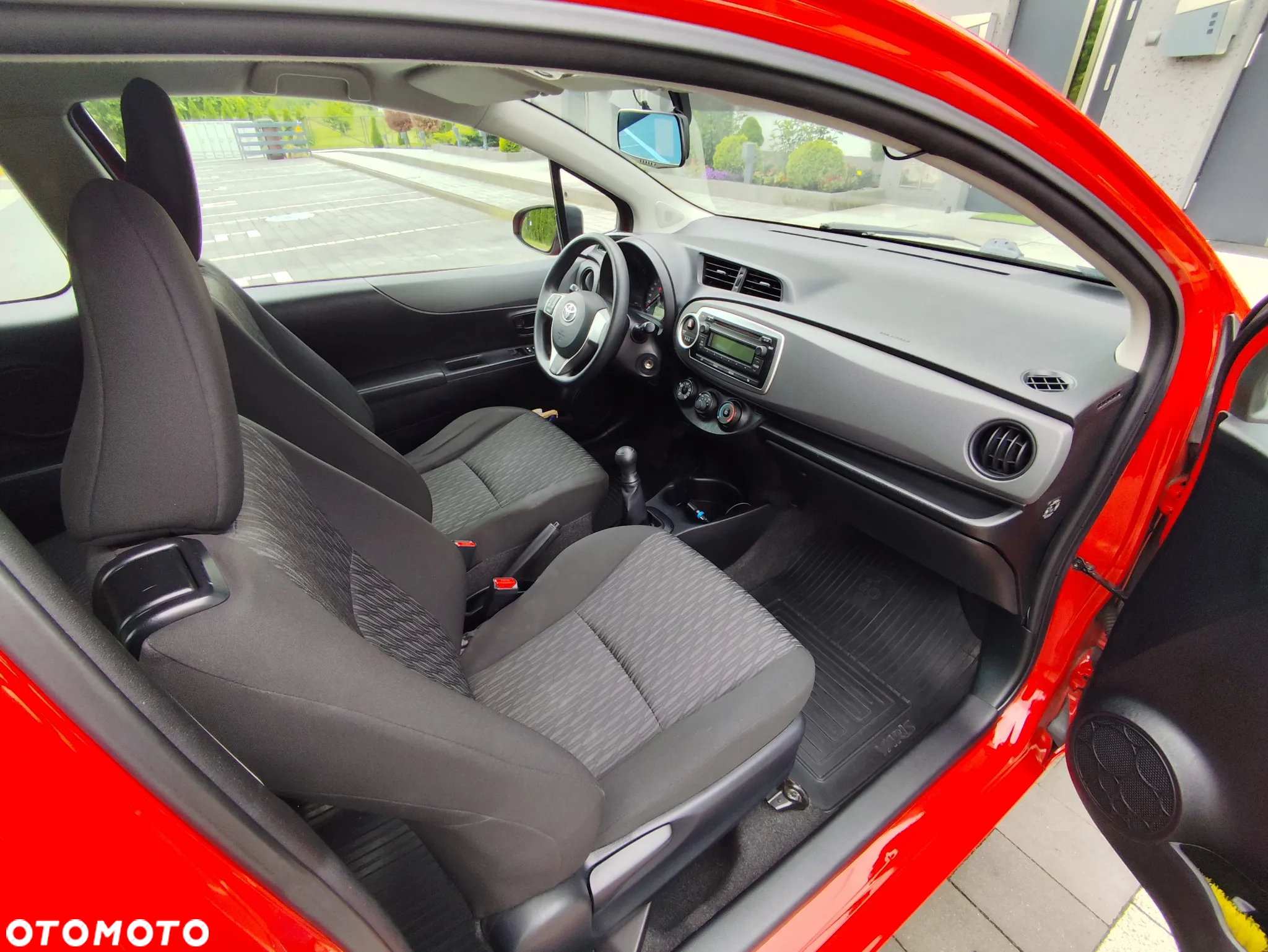 Toyota Yaris - 16