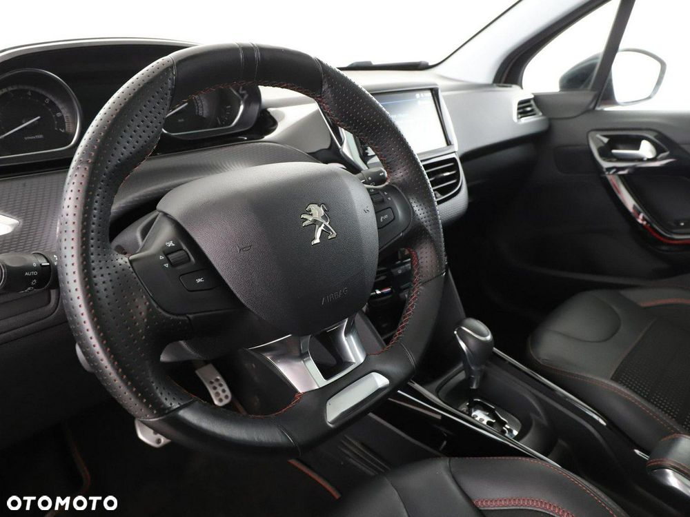 Peugeot 2008 PureTech 110 Stop&Start EAT6 GT-Line Edition - 14