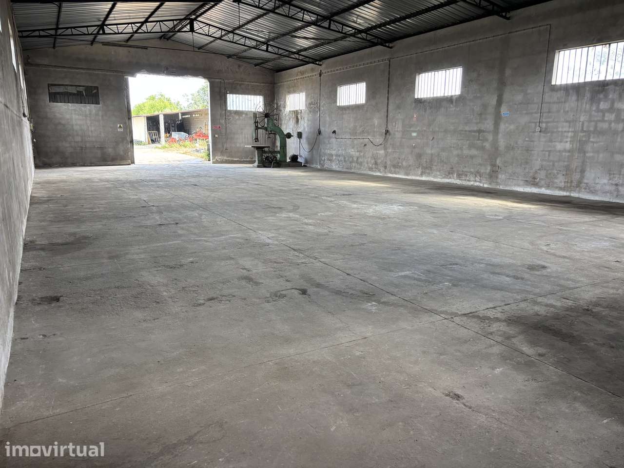 Armazém 350 m2 Esta. 10 000 m2 . 10 min. A1 Cartaxo 45 min Lisboa - Grande imagem: 5/11