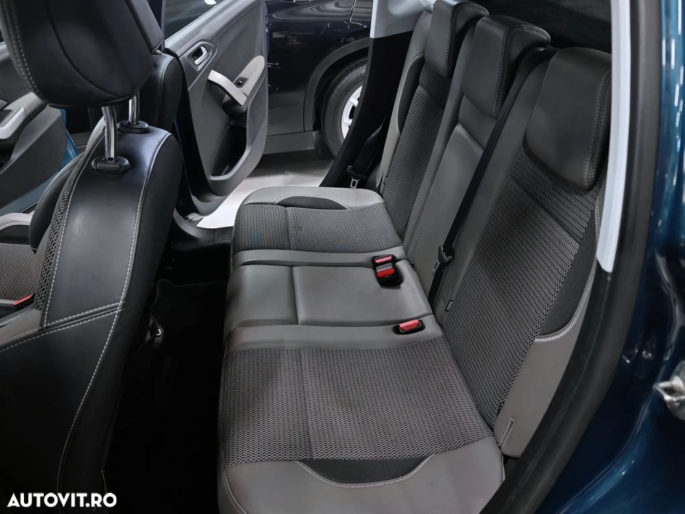 Peugeot 2008 PureTech 110 Stop&Start EAT6 Allure - 21