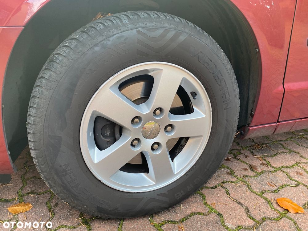 Dodge Grand Caravan ver-3-6-express - 11