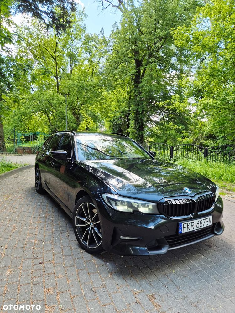 BMW Seria 3 320d Sport Line Shadow sport - 2