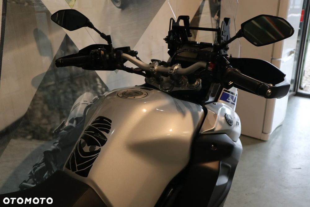 Yamaha Super Tenere - 24