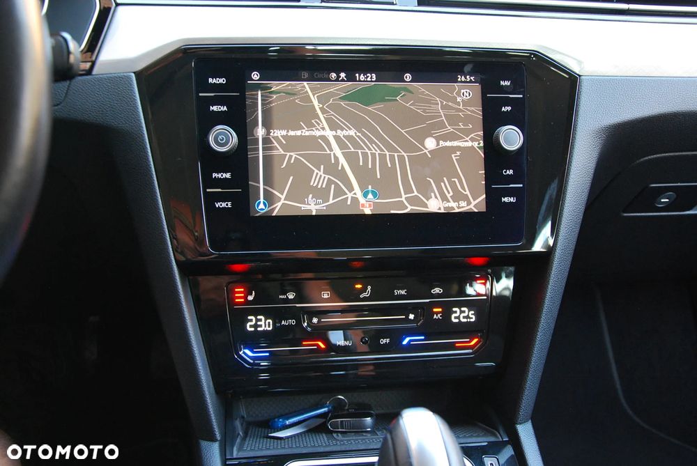 Volkswagen Passat - 6