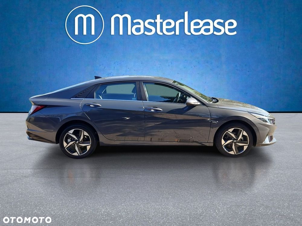 Hyundai Elantra 2023